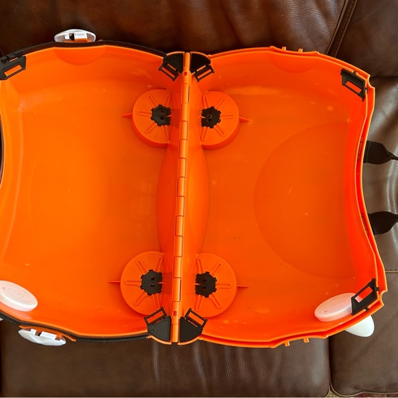 Tiger Trunki by Melissa and Doug - Picture 3 of 3